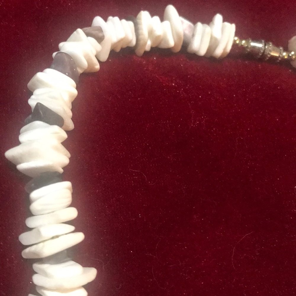Shell Necklace - Picture 5 of 8